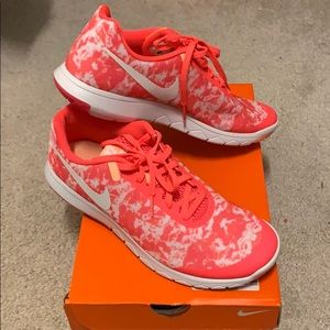 Brand new hot pink nike athletic shoes